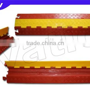 Pvc and Rubber 2 Channel Cable Cross Made in China 5 Channel PU Cable Cross Stage Cable Protector thumbnail-1