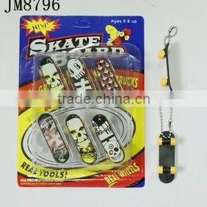 Mini Finger Skateboard With Keychain thumbnail-1