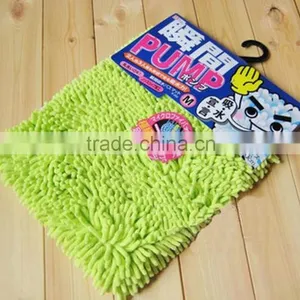 Eco-Friendly Microfiber Chenille Anti Slip Bath Mat thumbnail-1