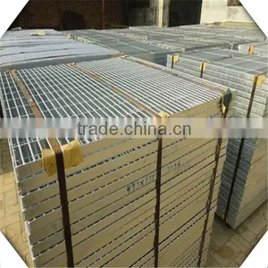 Qiangyu Hot Sale Galvanized Welded Wire Mesh / Epoxy Coated Welded Wire Mesh thumbnail-2