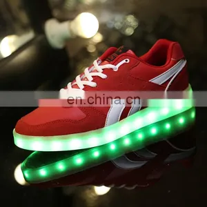 Wholesale Latest Fashion Night Club Shoes for Men Rechargeable Light Up LED Shoes Sneakers thumbnail-1