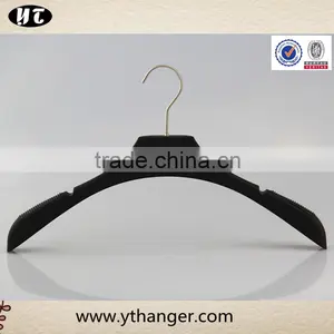 Black Rubber Hanger With Wide Shoulder for Coat thumbnail-5