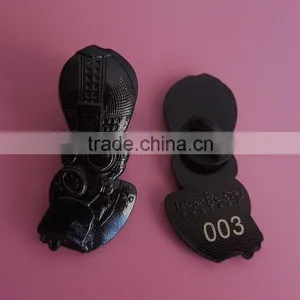 Zinc Alloy Black Painting Pin Badge thumbnail-1