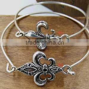 OEM Antique Silver Men Women Fleur De Lis Charm Bracelets Bangles thumbnail-1
