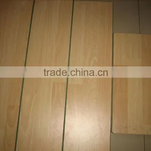 2014 Hot Sale 1218*198mm HDF Laminate Floor thumbnail-1