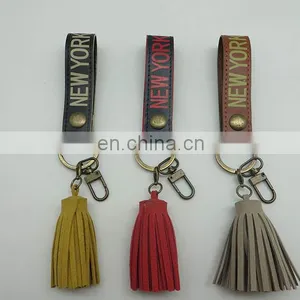 Various Kinds Personalized Design PU Leather Souvenir Keychain thumbnail-2