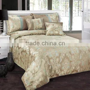 Luxury Piping All-over Jacquard Comforter thumbnail-1