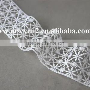 New Decoration Embroidery Lace Designs Lace in 5cm in White 100% Polyester Flower Pattern Embroidery Lace Trim thumbnail-2