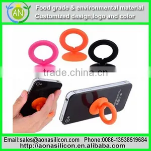 Enviroment Friendly Flexible Glow Silicone Ring Bands For Promotional Gift thumbnail-1