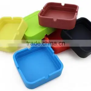 HuiZhou Youngsilicone Hottest Sale Ashtray Wholesale Silicone Square Cendrier Portable Cigar Ashtray thumbnail-3