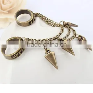 Europe and the United States Punk Wind Texture Rivet Tassel Double Loop Ring thumbnail-5