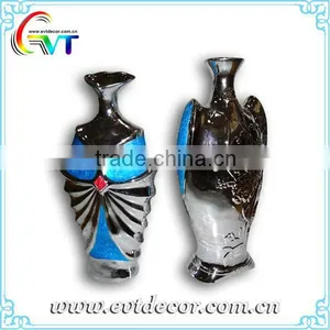 Modern Ceramic Vase thumbnail-1