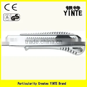 China Factory Hand Tool Utility Knife Cutter With New Insulation Plastic and Silver Color thumbnail-3