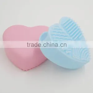 Wholesale Heart Shape Silicone Makeup Brushes Cleansing Tool, Pink Heart Shape Silicone Cleaner thumbnail-3