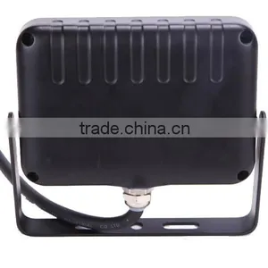2015 New PF 0.9 120 Degree IP65 4000lm 50W LED Outdoor Flood Light thumbnail-3
