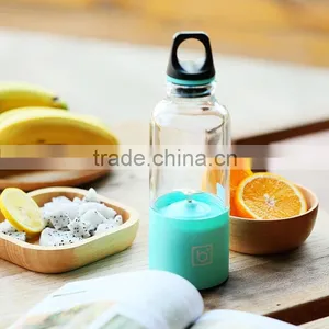 Mini Portable Colorful Electric Fruit Juicer Rechargeable Battery Juicer Cup/blender thumbnail-1