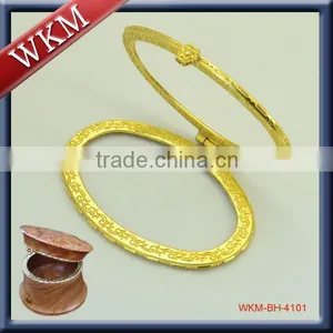 Various Designs of Cluth Box Frame thumbnail-4