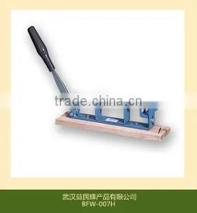 Beekeeping Equipment Eyelet Punch thumbnail-1