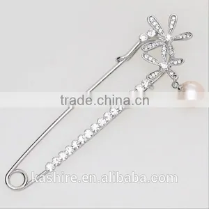 New Product Snowflakes Alloy Sweater Big Lovely Fashion Pins thumbnail-1