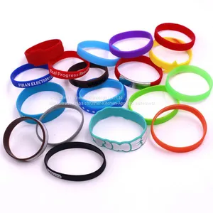 2017 Thailand Fashion Jewelry Wristband Customized Charm Silicone Bracelet for Different Occasions thumbnail-5