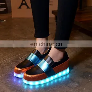 Wholesale New Design Hottest Ladies Shoes European Fashion Women Shoes LED Shoes Sneakers Girls Footwear thumbnail-2