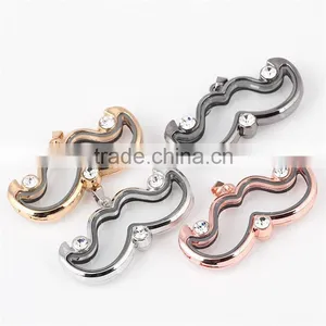 Direct Manufacturer High Quality New Design Beard Shape Floating Locket Pendant Interchangeable Metal Locket Pendant thumbnail-6