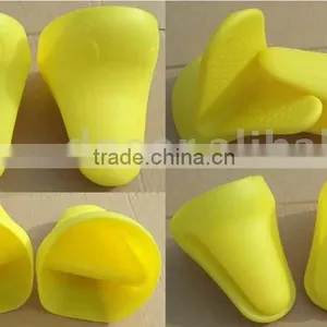 SLICONE GLOVE WITH DUCK DESIGN thumbnail-1
