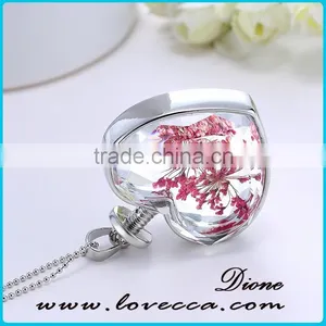 Vintage Pendant Floating Locket Charm Necklace With Dried Real Lace Flower thumbnail-2