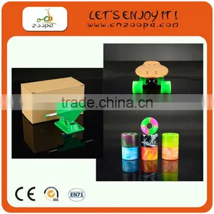 4 PU Wheels Skateboard thumbnail-1