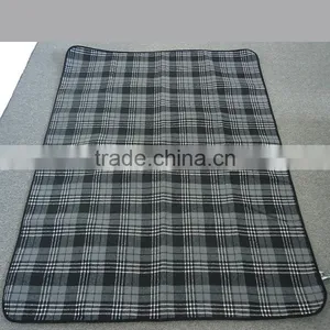 Polar Fleece / Nylon Extra Large With Waterproof Back Picnic & Outdoor Blanket thumbnail-3