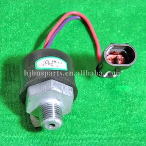 Auto Brake Light Switch Original OEM 3712-00098 ZK6127H Auto Switches for China Bus thumbnail-4