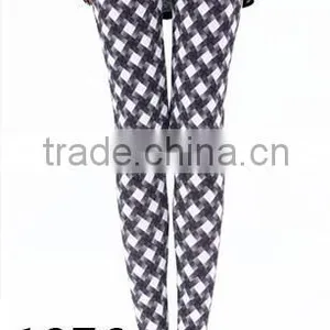 USA Trendy Square Rhombus Tartan Digital Print Leggings thumbnail-1
