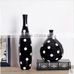 2 Pic a Set Cheap Factory White and Black Ceramic Vase for Table Decor thumbnail-2