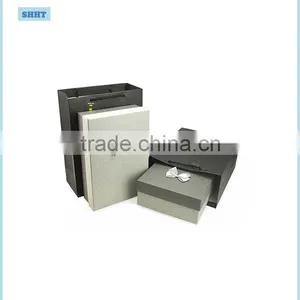 Lovely Custom Made Paper Packaging Gift Box With Colorful Ribbon thumbnail-6