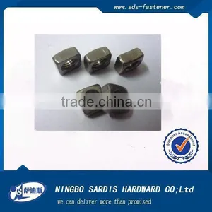High Quality Galvanized Heavy Carbon Steel Din 557 Square Nut thumbnail-1