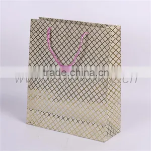 Cheap Price Gold Foil Promotional Gift Paper Bag Luxury thumbnail-1