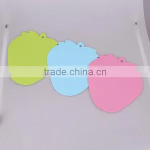 Home Used Strawberry Shaped Soft EVA Material Non-toxic Three Solid Fresh Color High Toughness High Desity Cup Coaster Board thumbnail-1