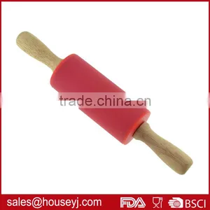 Bakeware Accessories Pastry Tools Silicone Rolling Pin With Wooden Handle Kids Rolling Pin thumbnail-4
