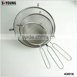 43016 Set of 3 Fine Mesh Stainless Steel Strainers thumbnail-1