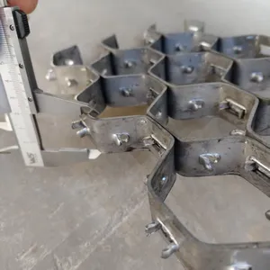 Hexmesh 19mm With Lance Tabs SS304 Shell Type Lanced Hole Hex Steel Welded Mesh Technique for Refractory Lining Factory Price thumbnail-2