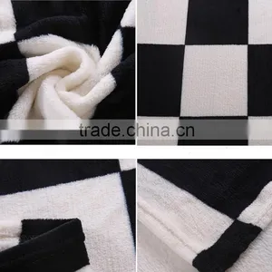 Fashion Grid Stripe Flannel Blanket thumbnail-4