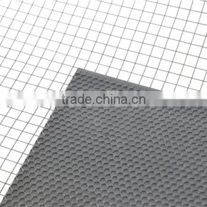 Beekeeping Tools Black Plastic Wax Foundation Sheet for Apis Mellifera thumbnail-3