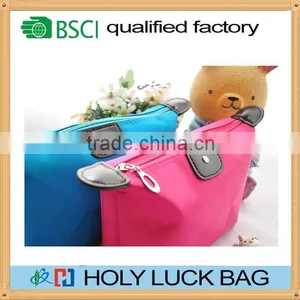 High Quality Waterproof Make up Bag With Zipper Cosmetic Bag thumbnail-4