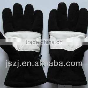 Glove thumbnail-2