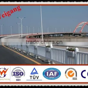 Galvanized Steel Road Guardrail thumbnail-1