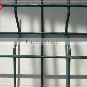 RAL6005 Powder Coated 5mm Wire Welded 4 Bending Mesh Panels 2.5x1.63m 50x200mm Aperture Sqaure Post Fencing thumbnail-3