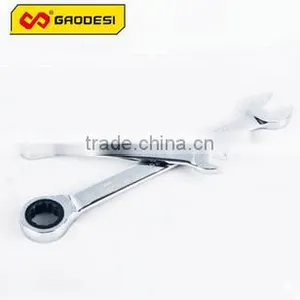 Combination Ratchet Wrench thumbnail-1