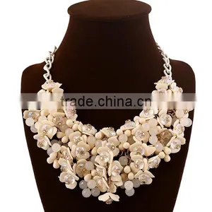 Zm33312a Colorful Fashion Women Resin Flower Bohemian Necklace Jewelries thumbnail-4