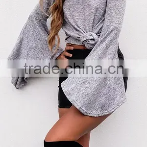 Runwaylover EY2346B New Style 2017 Ladies Fashion Flare Sleeve Knitted Turtleneck Blouse thumbnail-2