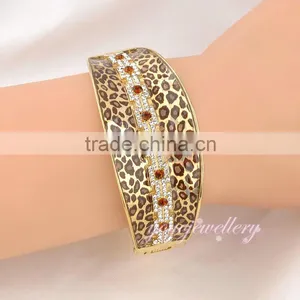 Fake Gold Love Rhinestone Metal Bangle thumbnail-6